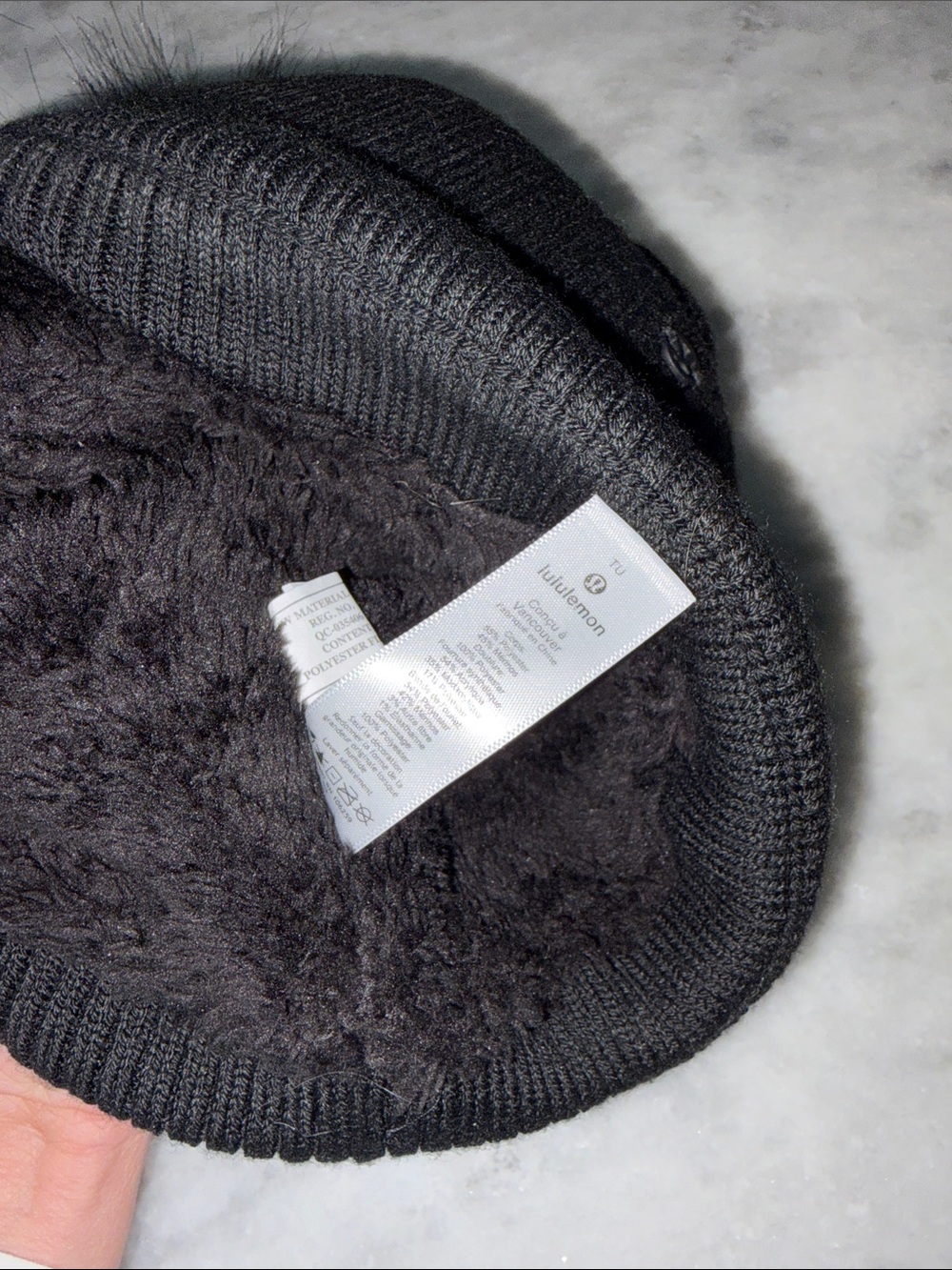 lululemon athletica Black Cable Knit Pom Beanie - Picture 4 of 4